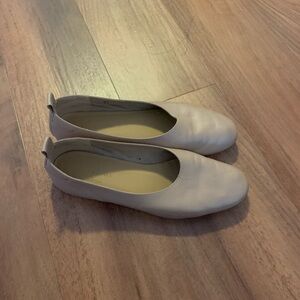 Everlane - The Day ballet flats. Size 6.5.